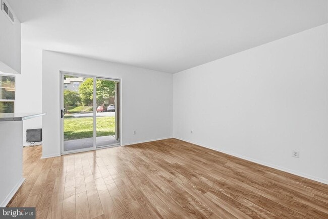 Photo - 1703 Ascot Way Unit D