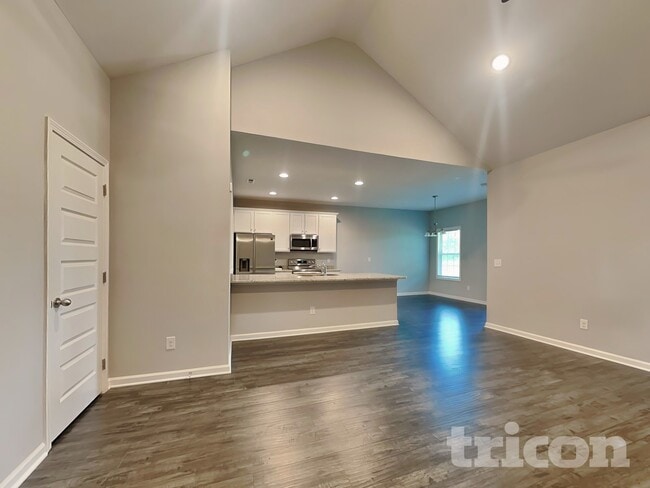 1008 Cyril Dr