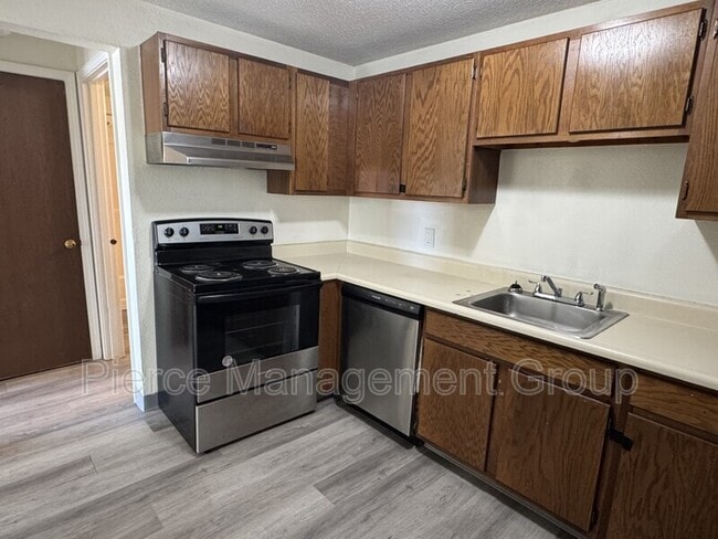 Photo - 20 Wolf Rd Unidad F130