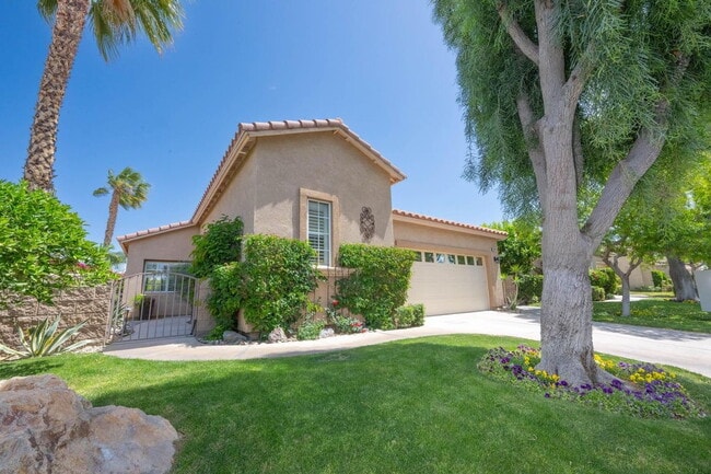 Building Photo - Great Great-Room for Long-term Rental
