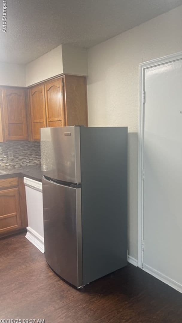 Photo - 207 Hosack St
