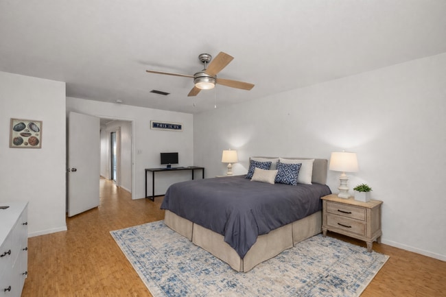 Photo - 1118 E Esperanza St