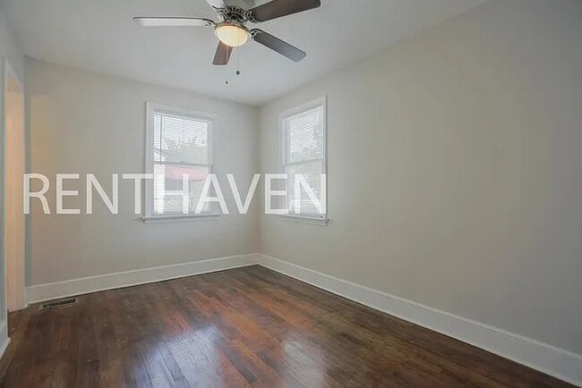 Photo - 207 Branham St