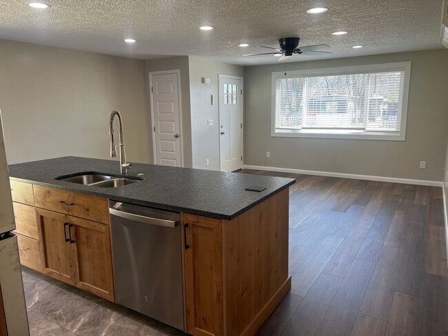 Photo - 1215 S Elder St Unidad 1215 S. Elder St.