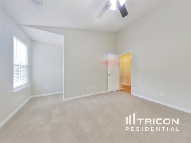 Photo - 218 Osmanthus Way