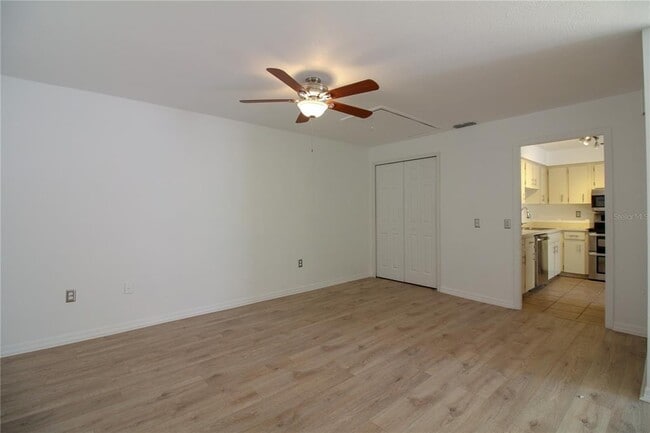 Photo - 1018 Station St