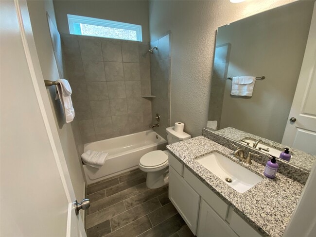 Photo - 7414 Evelyn Grv Dr