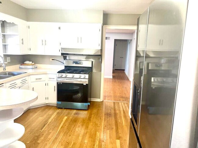 Photo - 6537 N Knox Ave