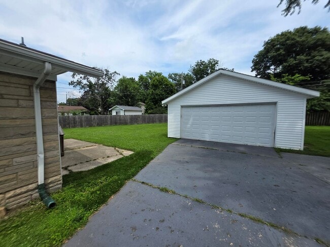 3BR/2BA/2CarGarage Only A Few Minutes From Everything! Ask About Our Move-In Special!