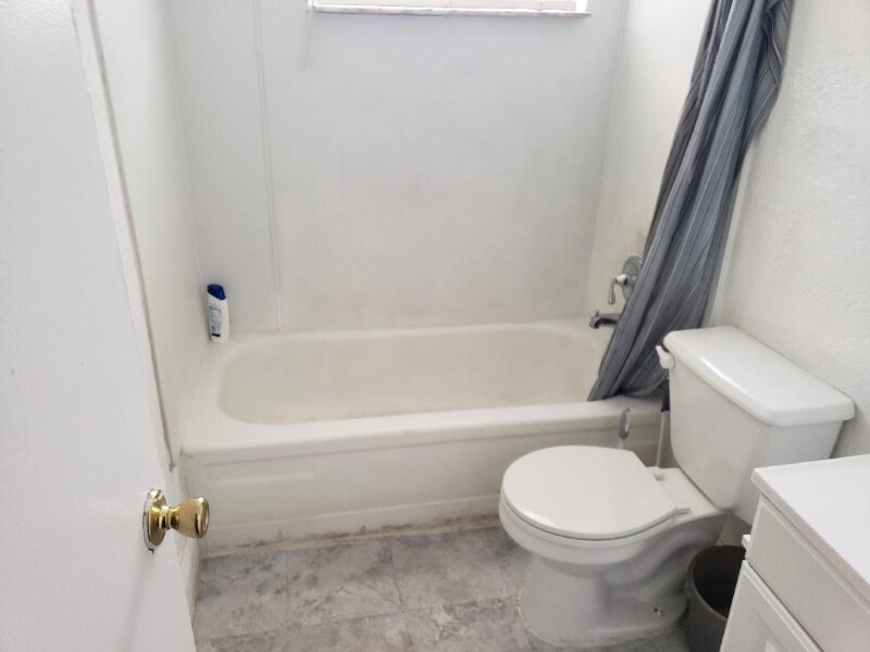 Photo - 5530 Old Cheney Hwy Unidad 2