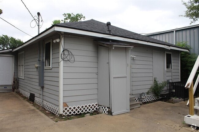 Building Photo - 6702 Avenue T Unit 3 Rental