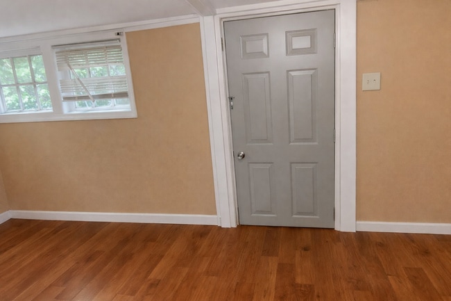 Photo - 4322 Mikado Ave