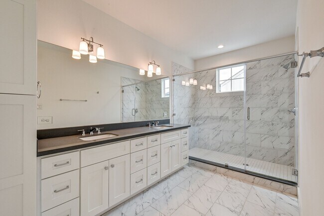 Photo - 2539 Judiway St