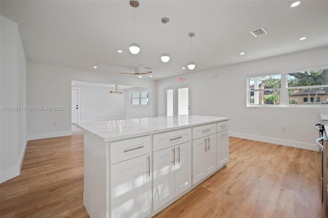 Photo - 124 Esther Dr