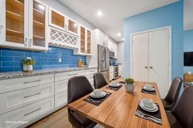 Photo - 7095 N Holiday Dr