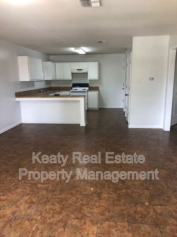 Building Photo - 112 Vieux Orleans Cir