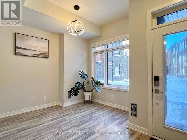 Photo - 370 Red Maple Rd