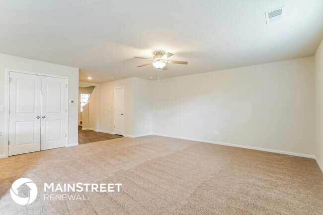 Photo - 724 Cider Ml Wy