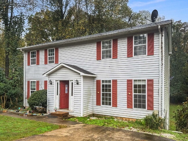 Building Photo - Townhouse Available Immediately in North H...