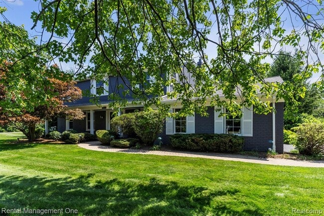 Building Photo - 3015 High Pointe Ct