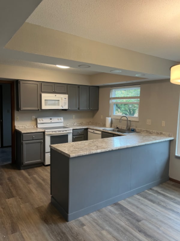 Photo - 128 White Pine Ave