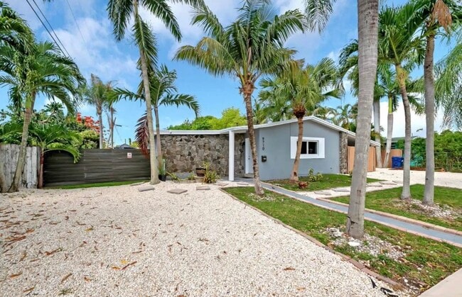 Building Photo - 9700 SW 161st St Unit 97