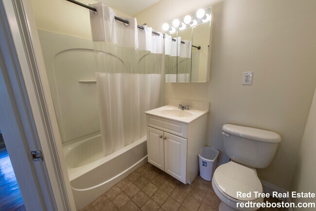 Photo - 60 Ashford St Unit #4