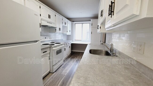 Photo - 268 Primrose Gardens