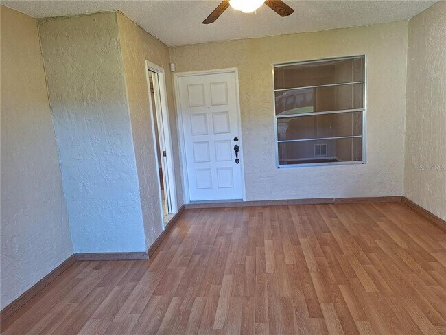 Photo - 3462 MacLaren Dr