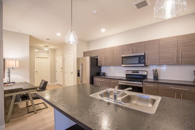 2BD, 2BA - Kitchen
