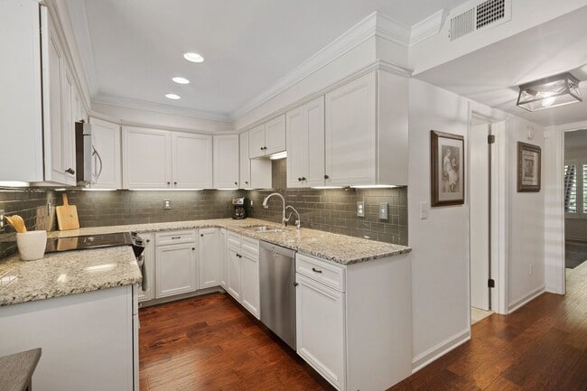 Photo - 1 Bedroom Condo - Ready to Move In.