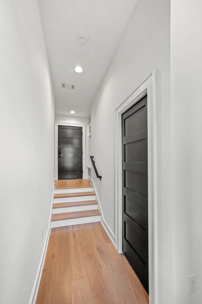 Photo - Stunning 3BE/3.5BA brownstone in the heart of historic Germantown!