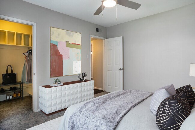 Photo - Aura at Midtown