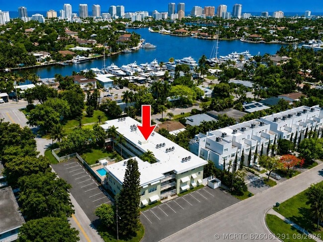 1900 NE 8th Ct Unidad 104