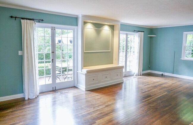Photo - Gorgeous Dream Home in the Southwest Hills! Your Pacific Northwest Oasis Awaits!