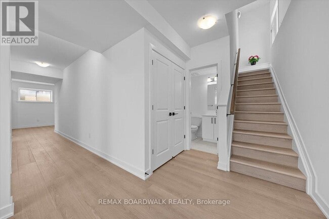 Photo - 141 Shelleright St
