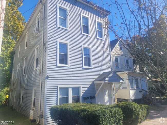 Building Photo - 26 Cook Ave Unit 2 Rental