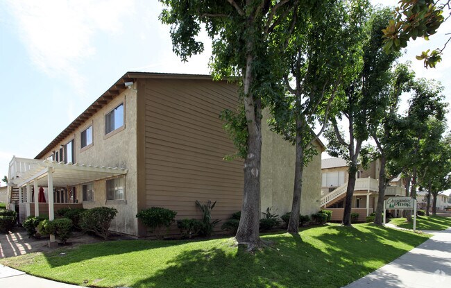 Orangewood Pines Apartments - Orangewood Pines Apartments