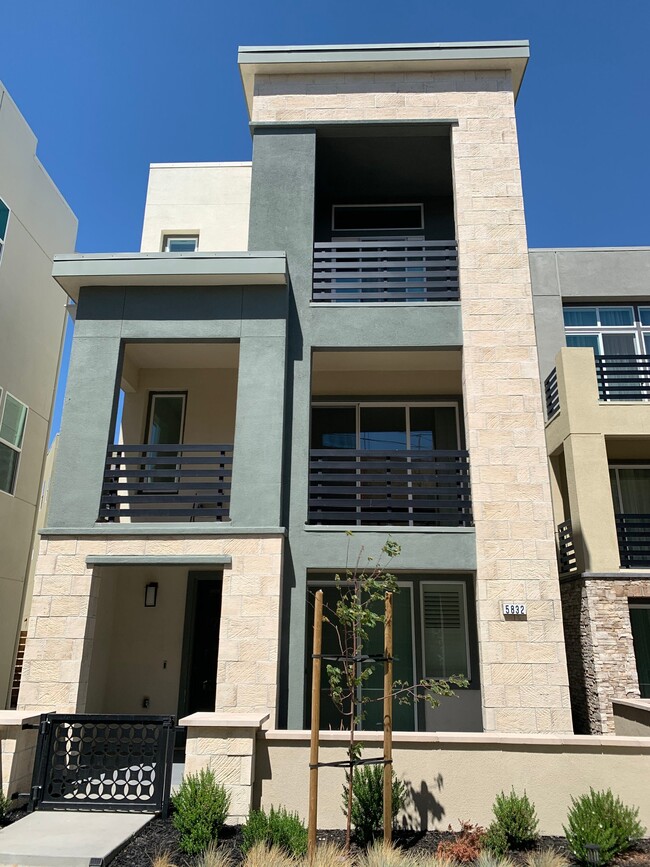 Building Photo - 5832 Noba Rd