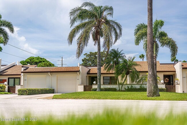 Photo - 440 Hawthorne Ct