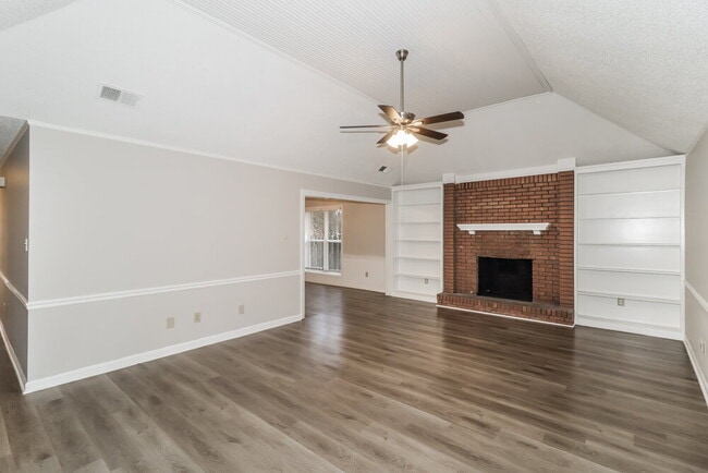 Photo - 5465 Pear Dr