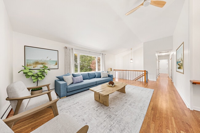 Photo - 10 Peaceful Ln