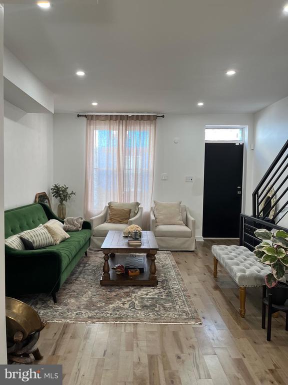 Photo - 1641 N Newkirk St