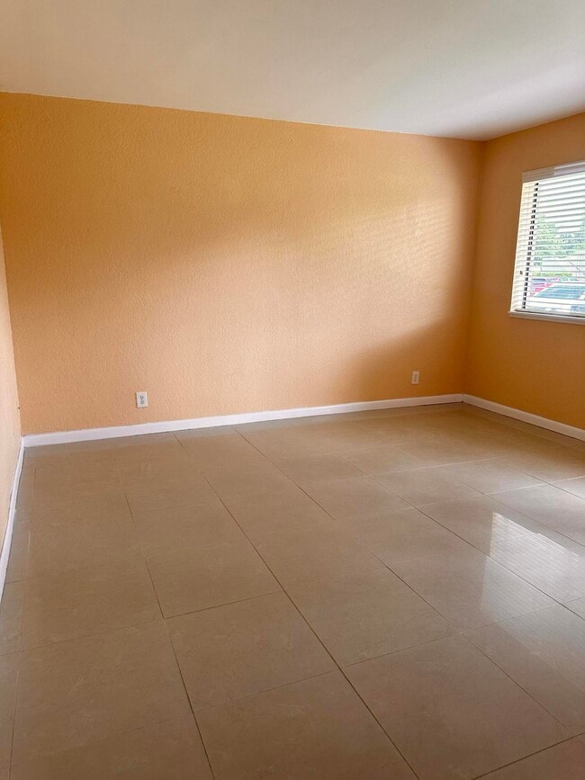 Photo - 700 Nottingham Cir Unit A