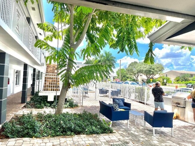 Photo - 330 W Camino Real