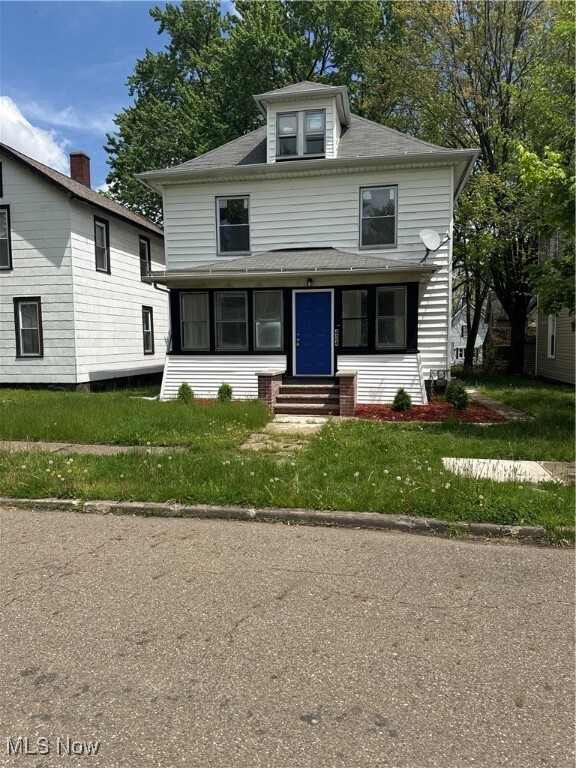 Photo - 434 5th St SW House