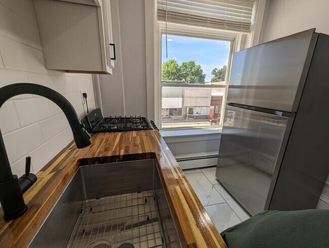 Photo - 124 S 2nd St