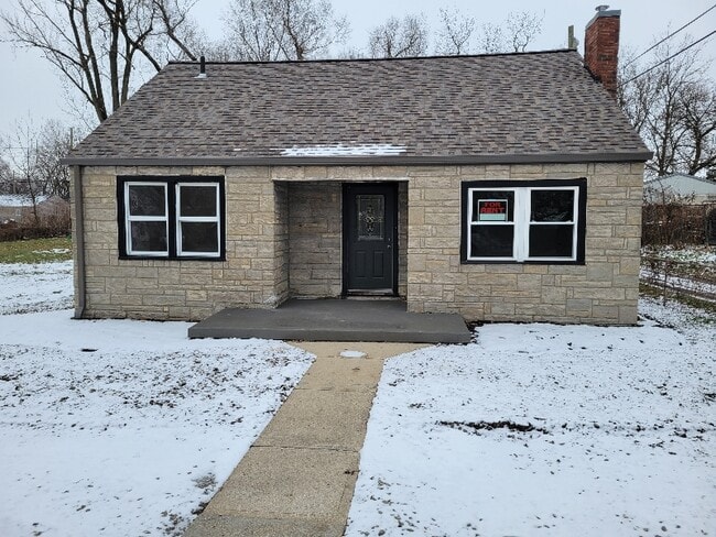 Building Photo - 2413 W 27th St