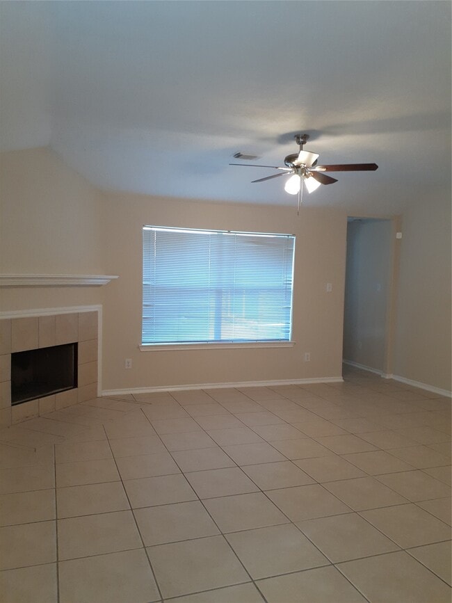 Photo - 16914 Great Oaks Glen Dr