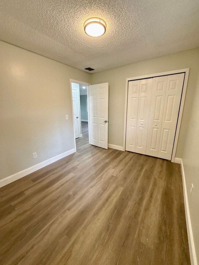 Photo - 5035 Westchase Ct Unidad 2